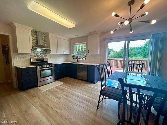 3rd image of 8689 Westfield Park Dr