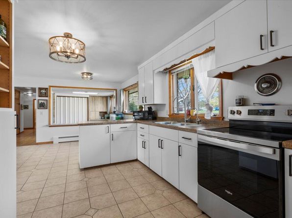 930 Linden STREET, Cleveland, WI 53015