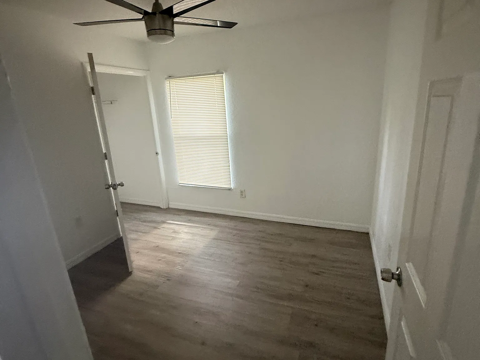 3 bed, 1039 sqft, $2,300 — Photo 4