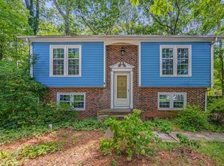 1 Pennoak Ct, Greensboro, NC 27407
