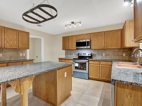 5th image of 1306 Belmont Dr
