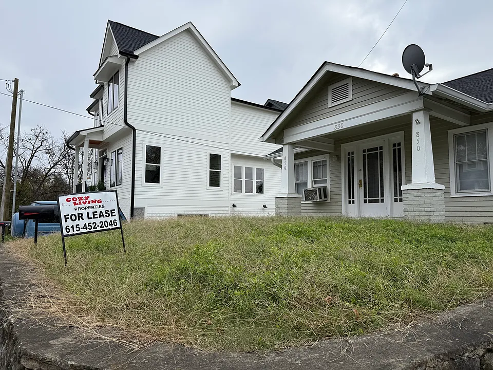 850 Douglas Ave