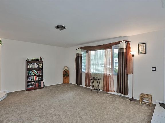 4th image of 1330 Brunswick Dr