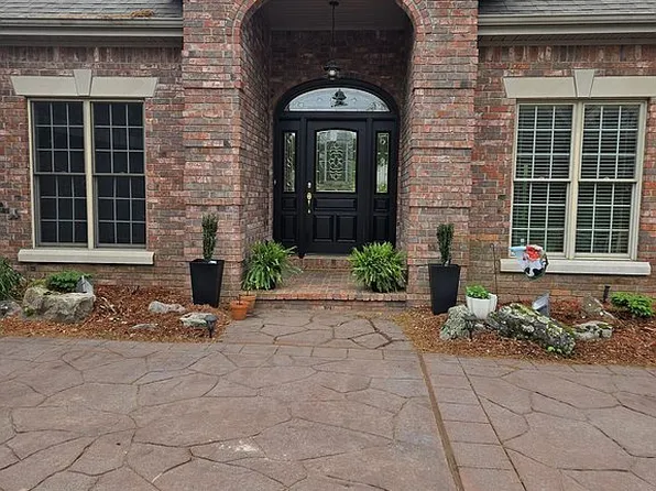 200 Gardens Gate Cir, Hot Springs, AR 71913