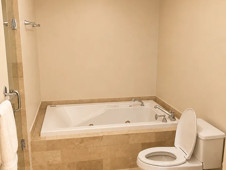 1500 Ocean Dr #510 — Photo 14