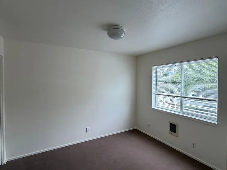 514 NW 21st St #13 — Photo 5