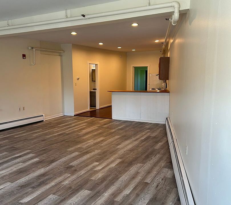 1st image of 529 Main St Unit 1