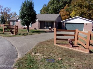 202 Black Oak Dr, Bardstown, KY 40004