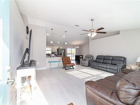 3rd image of 3005 W Kirkwood Pl