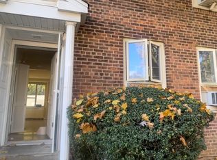 6909B 186th St, Fresh Meadows, NY 11366