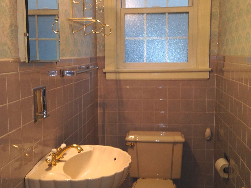 Main Fl half Bath