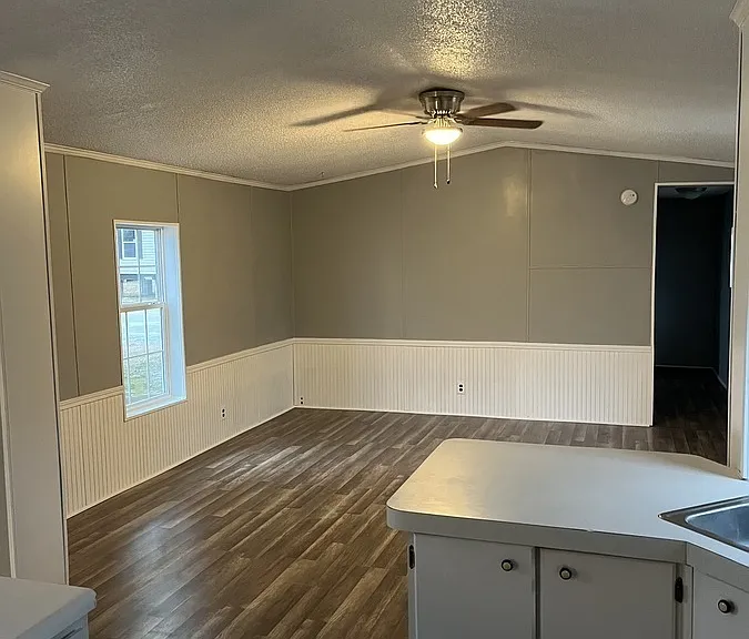 3810 S Thompson St #18 — Photo 4