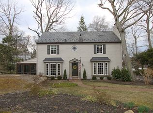 83 Long Ridge Rd, Manhasset, NY 11030