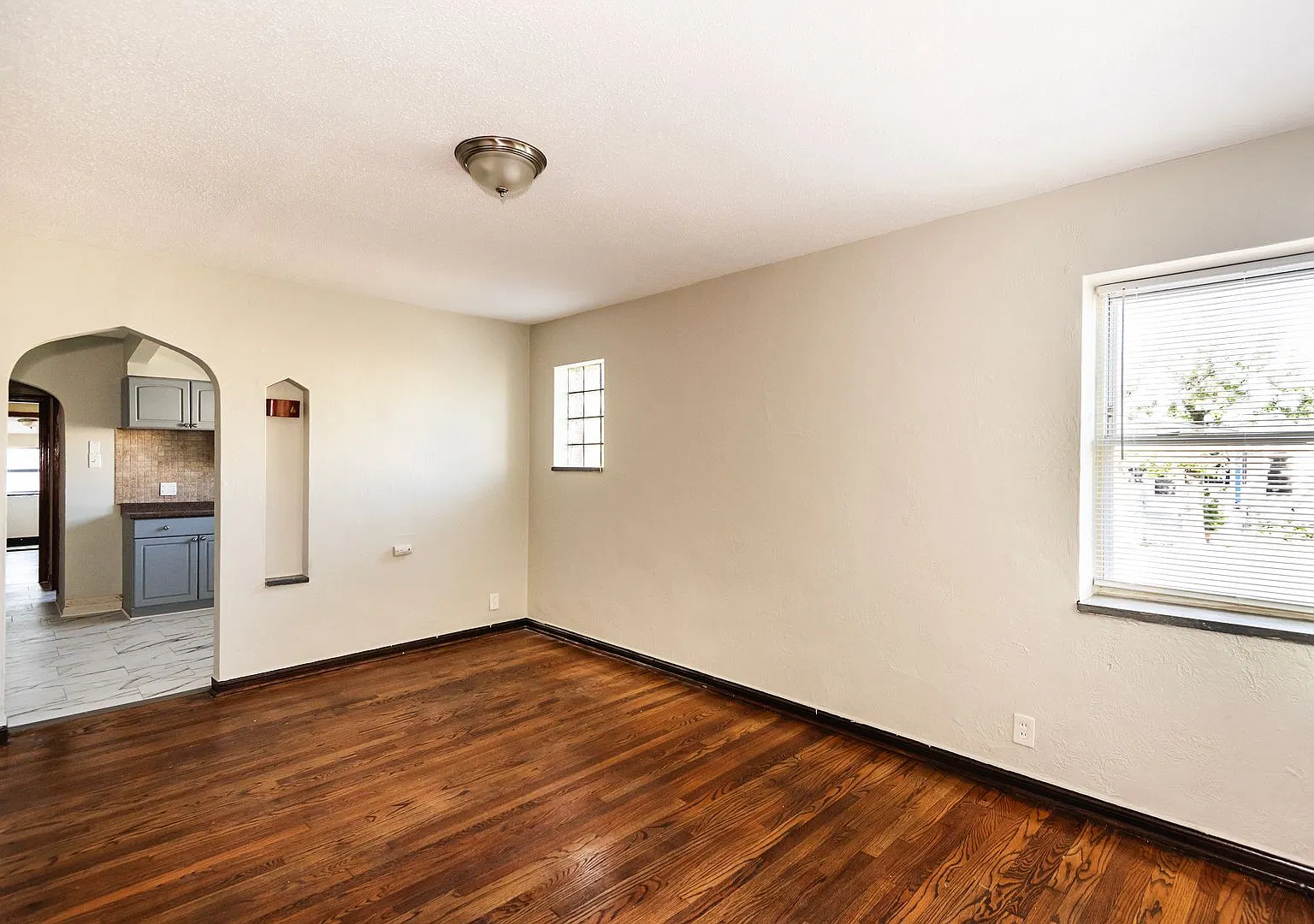 5322 Miami St — Photo 3