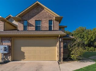 121 Barrington Ln, Lewisville, TX 75067