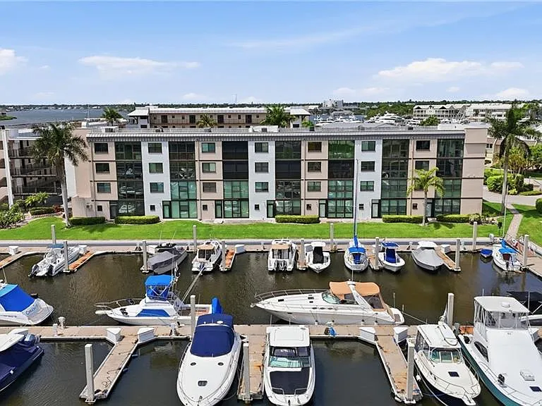 803 River Point Dr #107B — Photo 16