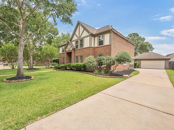 4th image of 7318 Starbridge Dr