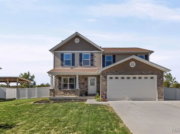 404 Duffy Dr, Marine, IL 62061