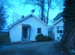 5533 Lake Shore Dr NE, Thornville, OH 43076