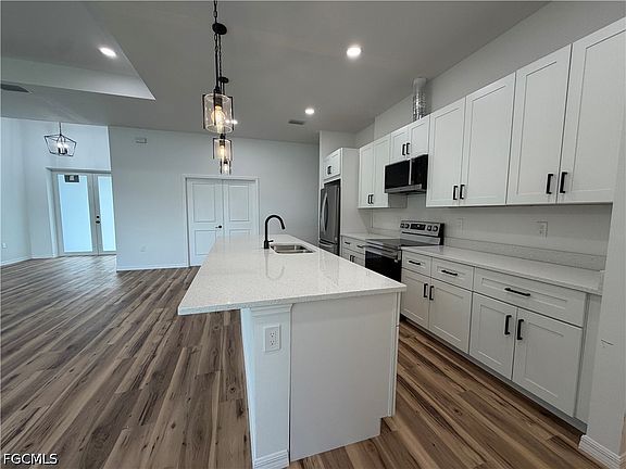 5th image of 4210 34th St SW