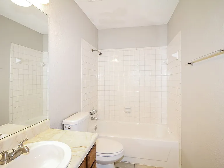 10321 Koch Dr — Photo 15