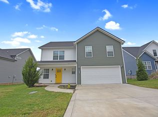 493 Woodtrace Dr, Clarksville, TN 37042