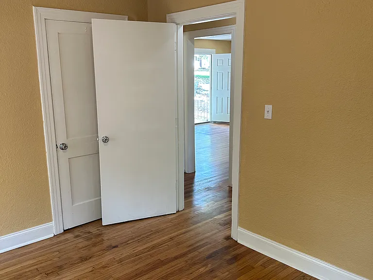 1809 Jenkins Ave — Photo 7