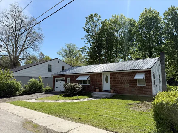 11 New St, Apalachin, NY 13732