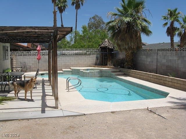 2nd image of 322 Oliveiro Ct
