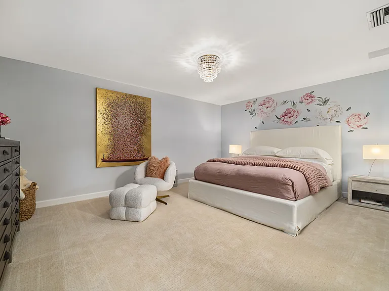 6 Exeter Ct — Photo 39