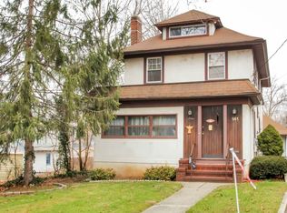 141 Park Pl, Bogota, NJ 07603