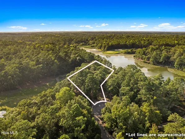 707 Palmer Lake Court, Shallotte, NC 28470
