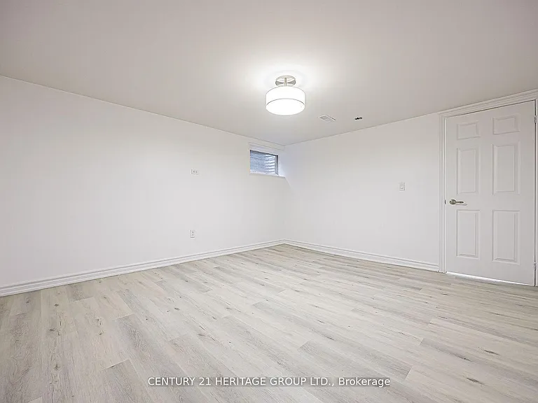 60 Fairway Dr — Photo 9