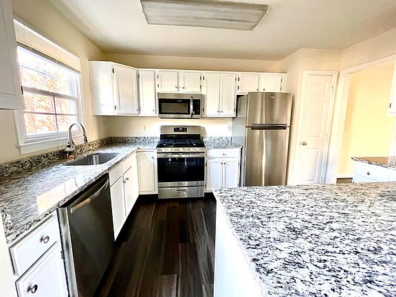 3rd image of 5833 Watermark Cir