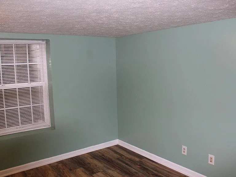 203 S Clark St — Photo 32