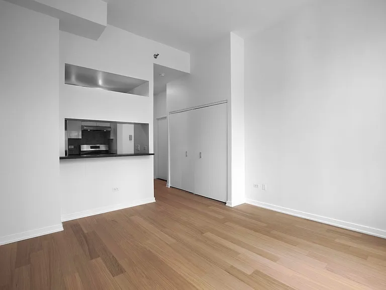 75 W End Ave #P14C — Photo 3