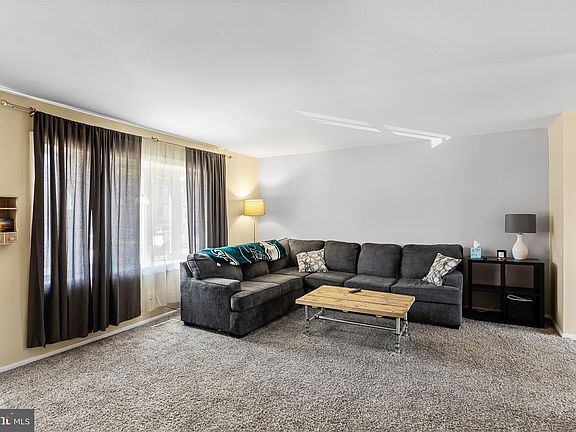 4th image of 12564 Medford Pl