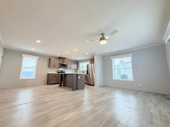 4000 E 134th St #1016, Chicago, IL 60633