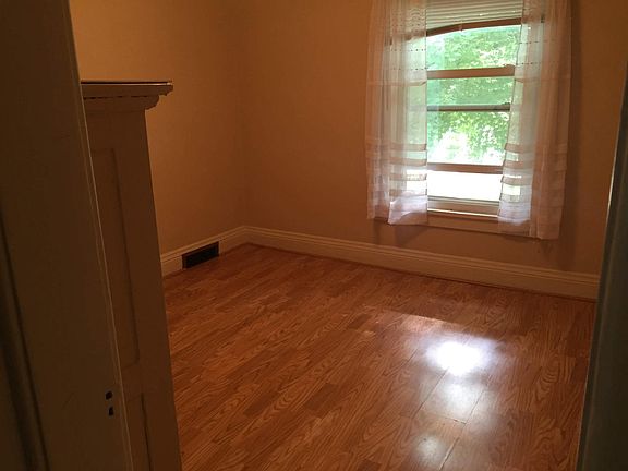 5th image of 3302 Lincoln Blvd APT 3