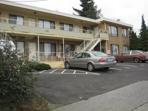 6727 15th Ave NW APT 2, Seattle, WA 98117