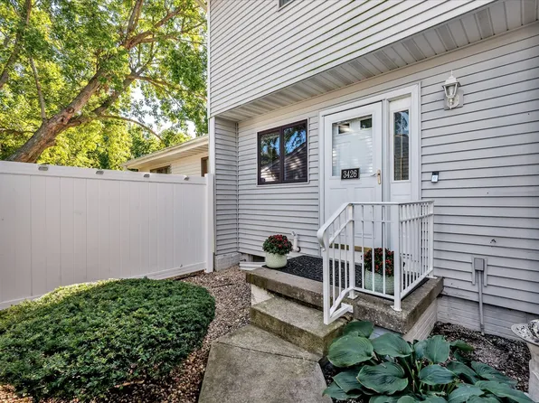 3426 Cedarview Ct, Bettendorf, IA 52722