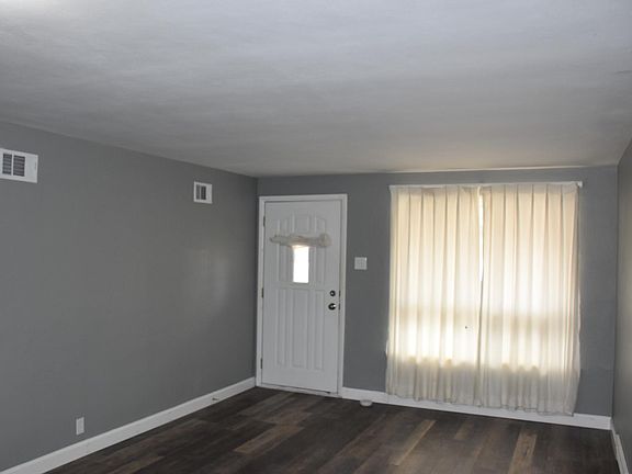3rd image of 4339 Melba Ave