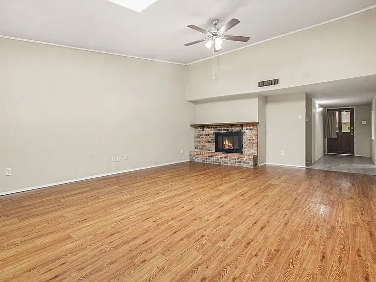 4237 Foliage Dr — Photo 12