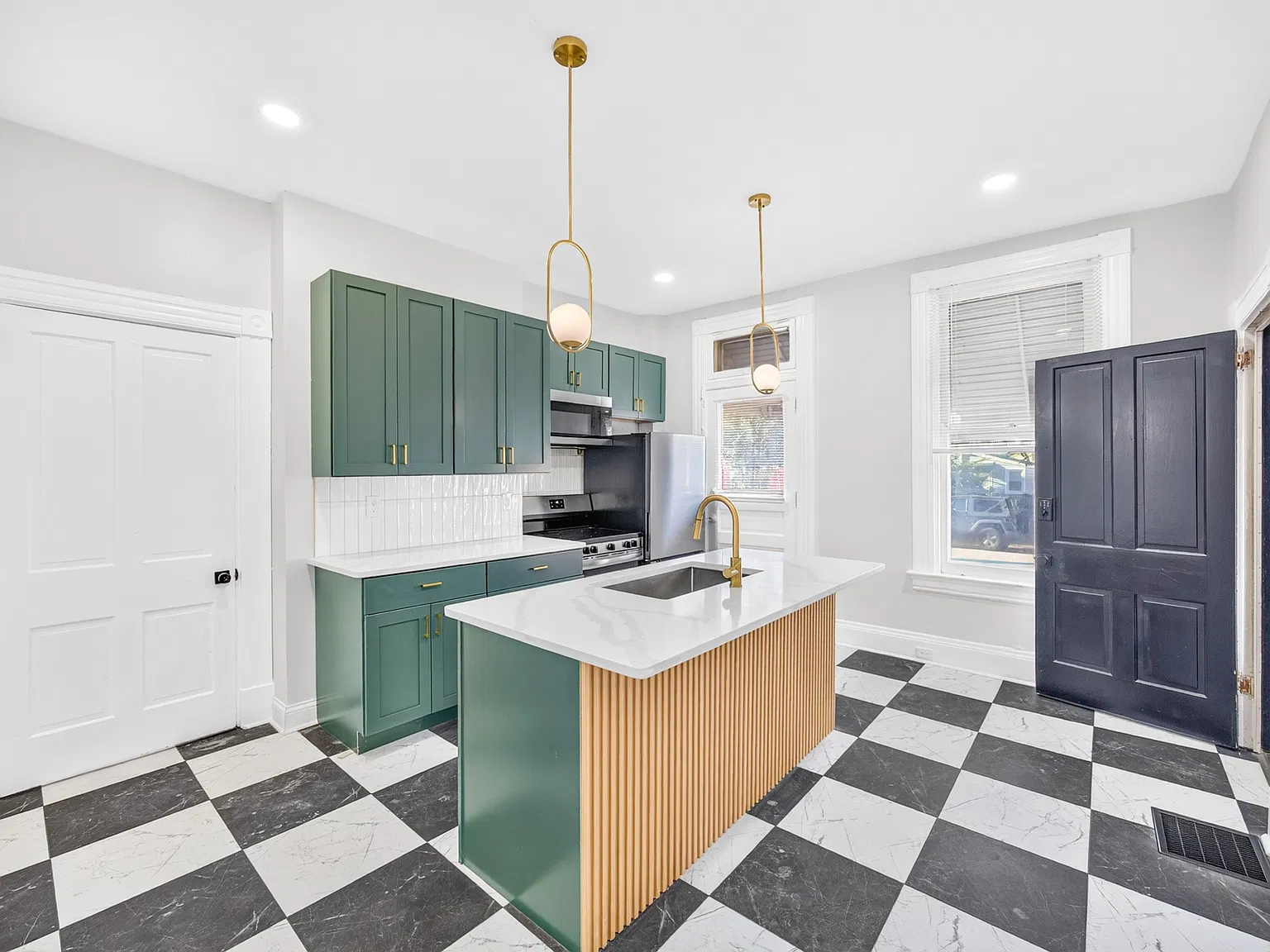 1 bed, $1,400 — Photo 2