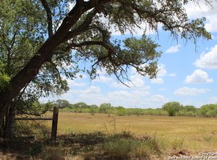 1345 County Road 1670, Moore, TX 78057