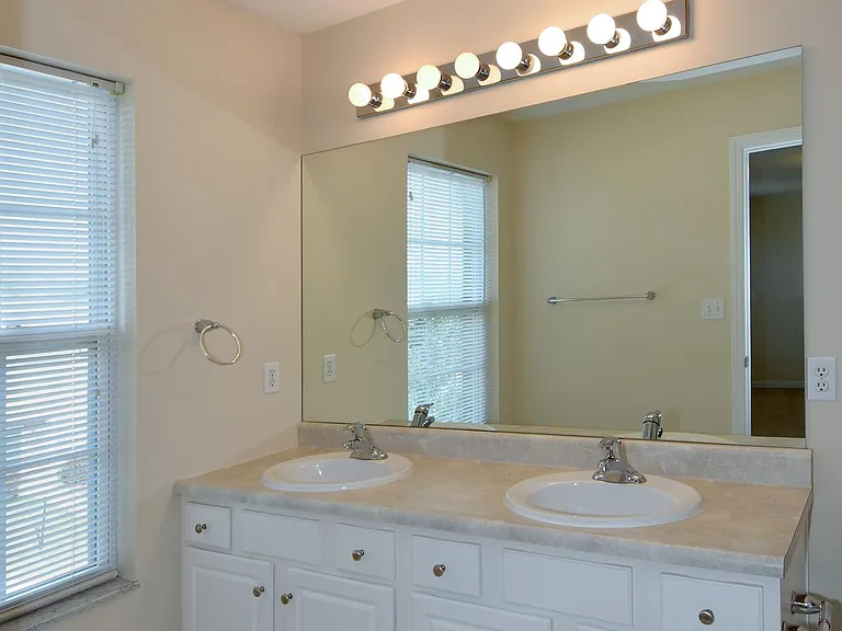 127 Laurel Crest Dr — Photo 13