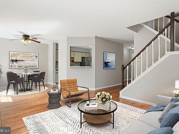 4th image of 656 Tomlinson Ln