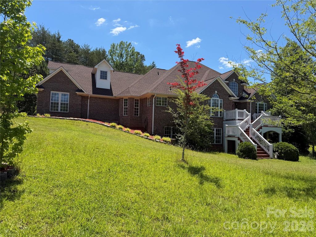 92 Rodaeo Dr, Columbus, NC - View 2