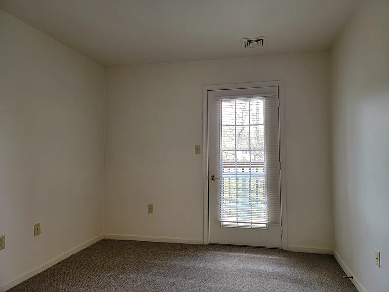 189 Tom Ave #B — Photo 11