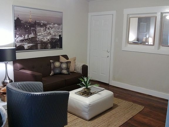 4th image of 1630 Holman St APT 09